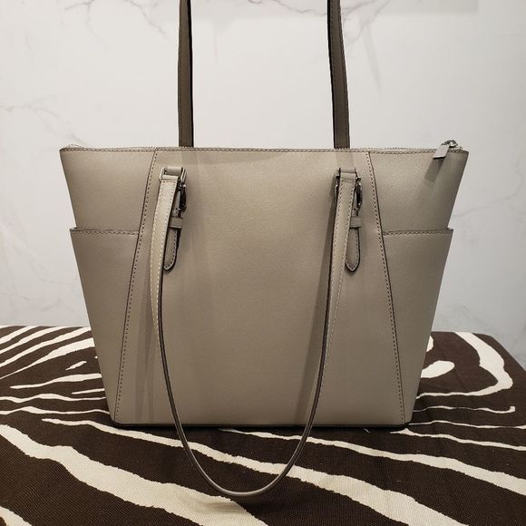 Michael Kors Charlotte Large Tote - Picture 2 of 7